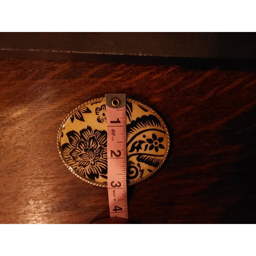 NEW Vintage No Brand Women's Black and Cream Floral Belt Buckle. Made in Spain - Picture 4 of 4